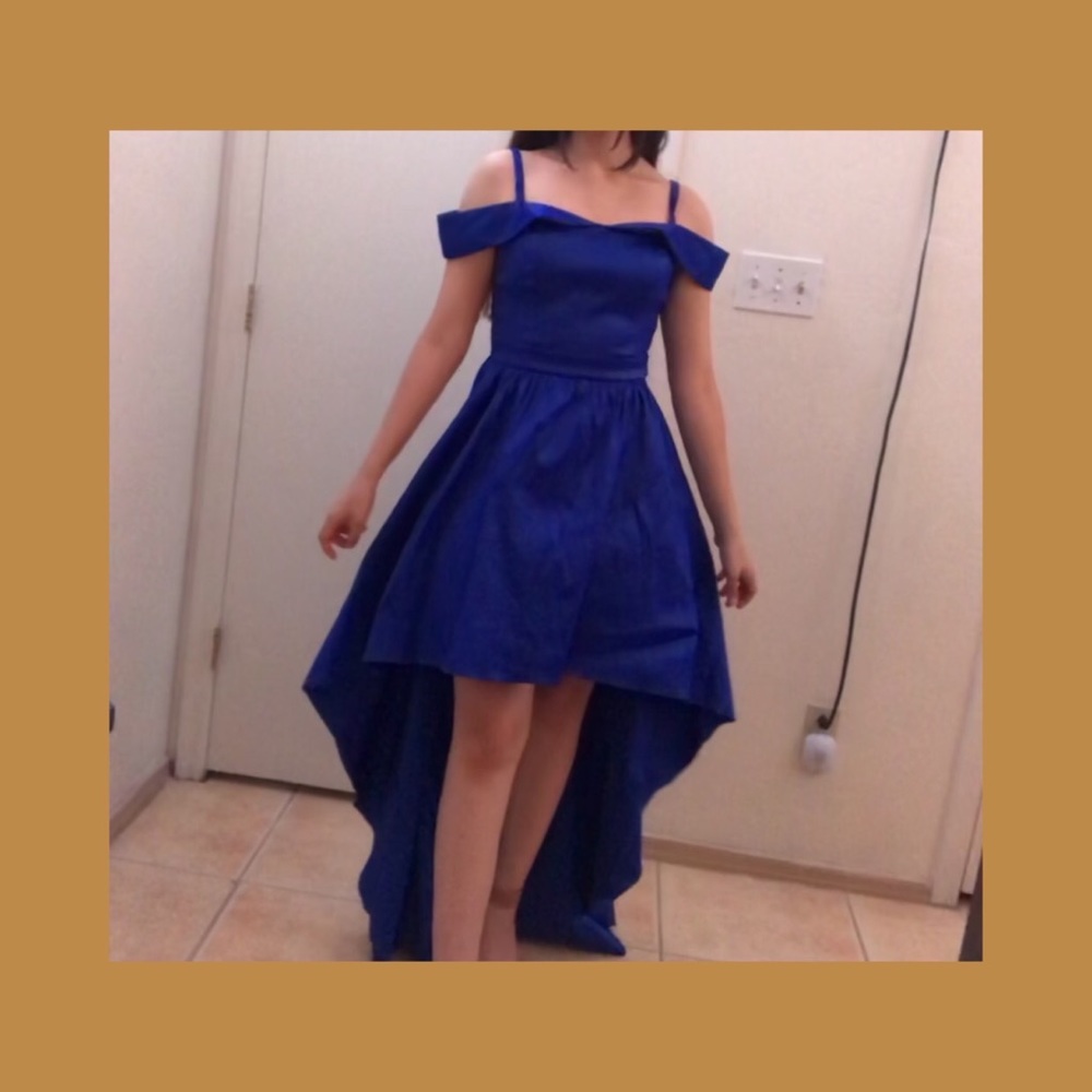 B.Smart royal blue dress